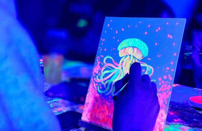 Workshop de pintura fluorescente numa galeria de arte em Lyon - Foto 7