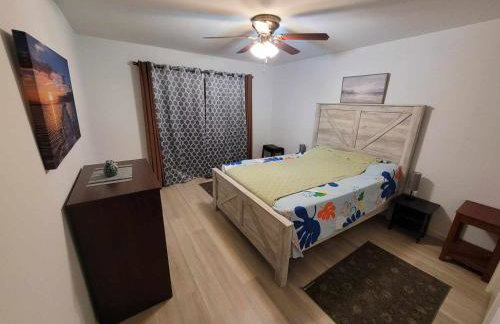 Spacious 4BR Home w Pool • Family Friendly - Foto 22