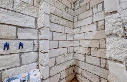 Luxury Lakefront Escape on Lake Travis - Photo 30