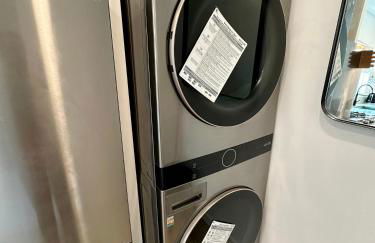 Modern, Remodeled Echo Park House-Walk to Sunset Blvd, Dodgers Stadium, Shops, Bars, Restaurants, Lake, Concerts - Photo 16