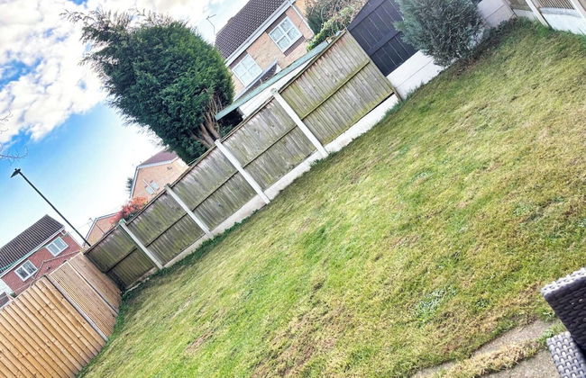 2 Bed House - Sleeps 4 - Parking - Pets - Garden - Photo 14