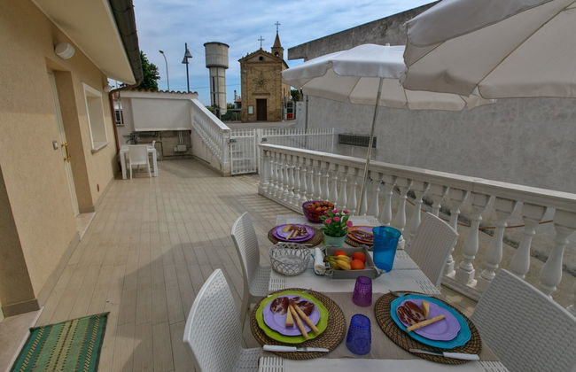 Villa with Salt Water & Heated Pool & Hot Tub near sea - Foto 61