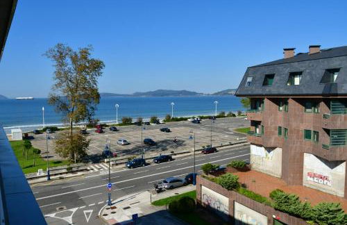 Primera Linea de Playa Samil Costa con Garaje Incluido - Foto 33