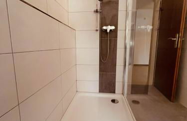 K20 XXL I 180m2 I Terrasse I BBQ I 7 Zimmer I 3 Bäder - Foto 10