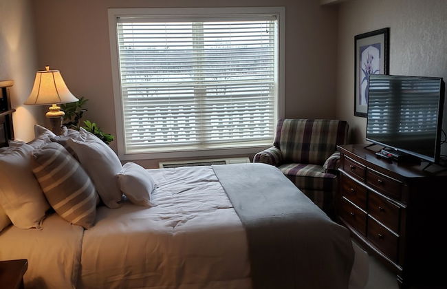 Unit 303 BD/ 2 BA - Foto 2