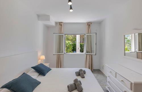 Bright Chalet with Swimming Pool and Close to Sea - Photo 25