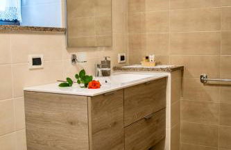 Casa Roberto - piano terra con giardino - Photo 5