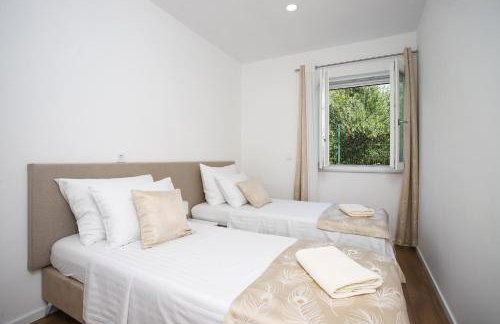 Elegant Holiday House 3D by the Sea with pool and included breakfast - Photo 22