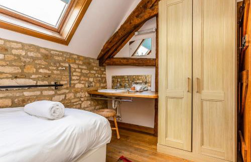 The Stables - Photo 6