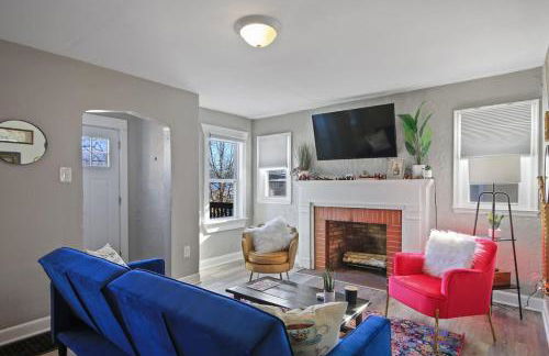 Down the Rabbit Hole walk to downtown - Foto 3