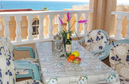 Awesome Apartment In Cala Del Moro - Torrev - Foto 11