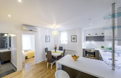 Superior Central Stay - Photo 36