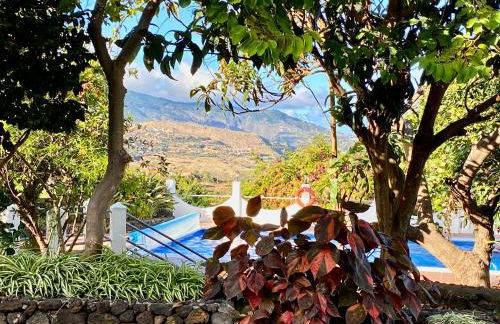 Spacious characterful villa with spectacular views in quiet rural setting. - Foto 3