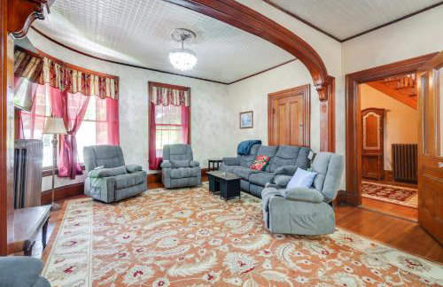 2-Acre Property Victorian Home in Brownville! - Foto 4