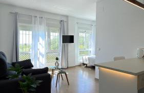 Apartahotel Moderno y Económico para 2 personas a 10 minutos de Sevilla con fácil aparcamiento - Photo 14