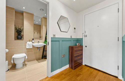 Dapper Suite in bustling Holloway, Islington by Gold Stays - Foto 28