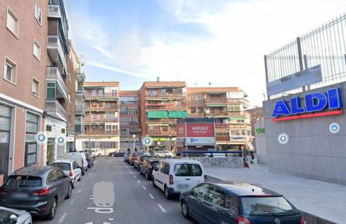 Precioso dúplex en zona Vista Alegre en Madrid - Photo 31