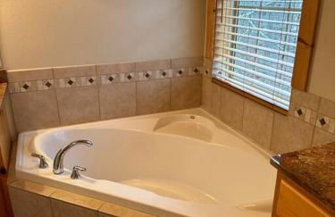 The Dream Road Escape Cabin and Hot Tub - Foto 31