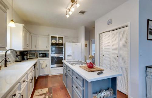 Waterfront Home with Boat Dock on Lake Conroe! - Foto 9