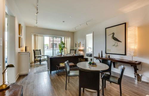 Designer 3BR with Balcony & Elevator on Clark! apts - Photo 8