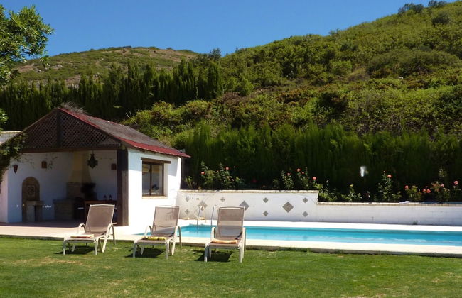 Leisure Meets Tranquility in Beautiful Villa Near Forest - Foto 23