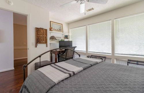 What-A-View HSV - Serene Lakeside Town Home - Foto 18