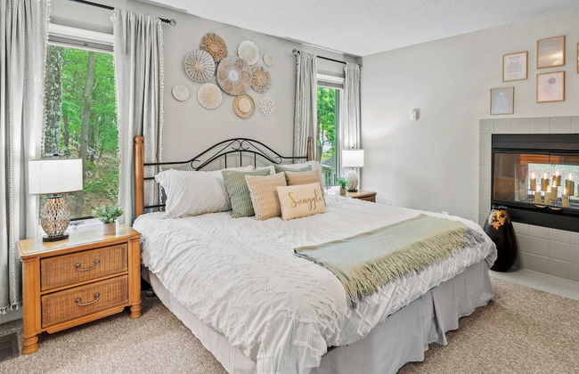 The Boulder Inn by Avantstay Indoor Hot Tub, Game Room, Outdoor Fire Pit - Foto 26