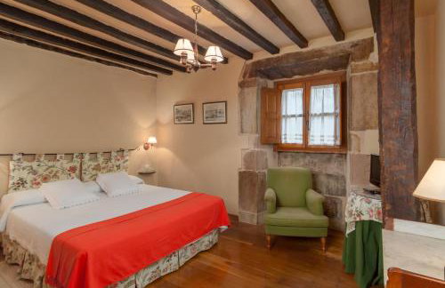 Casona De La Salceda - Photo 58