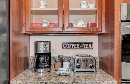 BEST VIEWS! Luxury Mountain Home - Saltwater HotTub, Firepit, BBQ- Close to SKI, Red Rocks - Foto 13