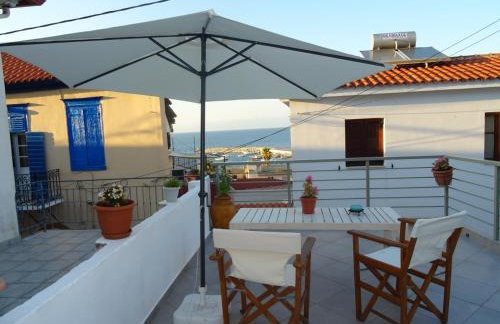 FOTIS HOUSE - Photo 23