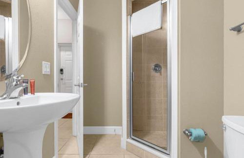 Sunny Summer in FL - Relax in a TownHome by Disney! - Foto 26