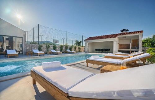 Villa Lovorika - Padel, Cageball, Basketball & Heated Pool - Foto 67