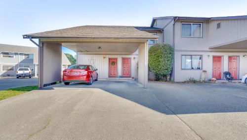 Airy Fortuna Apartment with Deck! - Foto 3