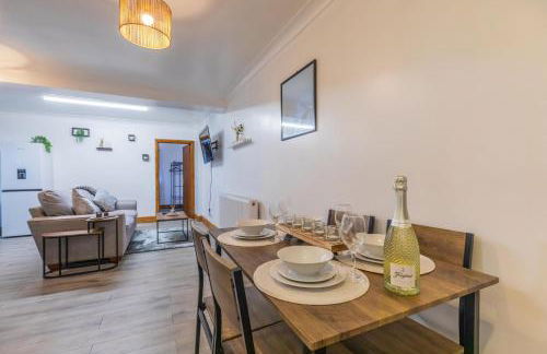 6 beds, 3 bedroom apartment in the centre of Southampton with free parking - Foto 4