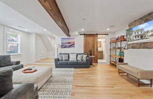 3BR Stylish Retreat, Minutes from Downtown Pittsburgh, Free 3-Car Parking - Foto 32