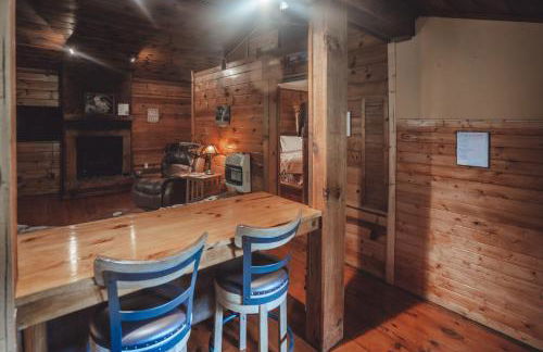 Great Frontier Cabin at American Heartland Cabins - Photo 14