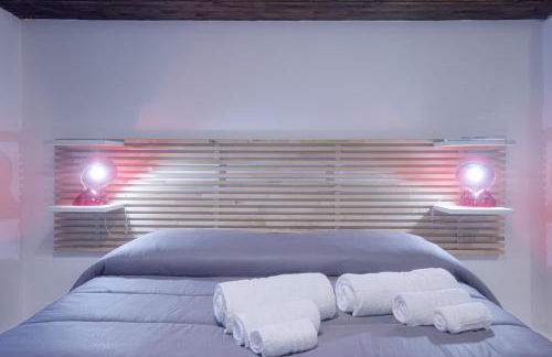 Right House - Characteristic Marina District - Photo 19