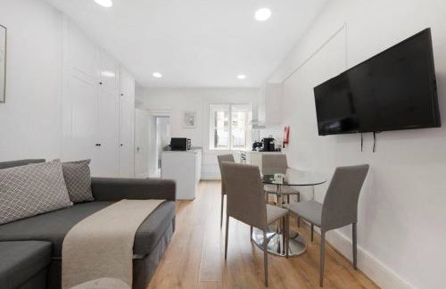 2 Bed Piccadilly Apartment 3 - Photo 1