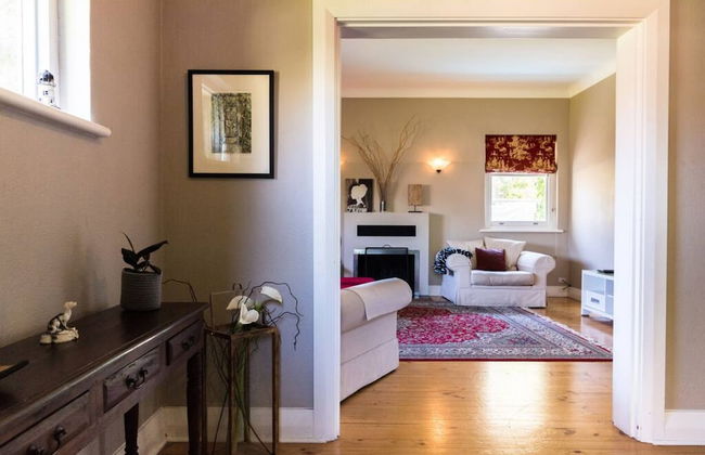 Beautiful 2 Story Manor Close to Beach and all - Foto 79