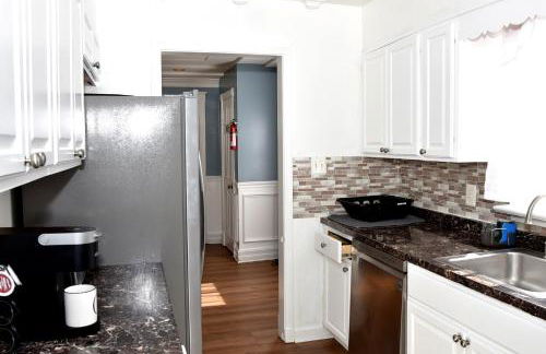 Handsome Home Renovated - close to Metro - Foto 11