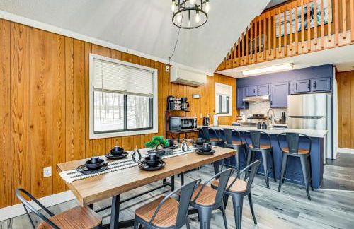 Scenic Views! Clifton Twp Chalet with Fire Pit, Deck - Foto 3