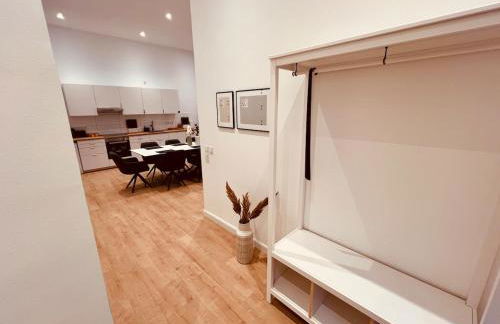 Riesiges City Loft - Billiard, Dart und 85 Zoll TV - Foto 4