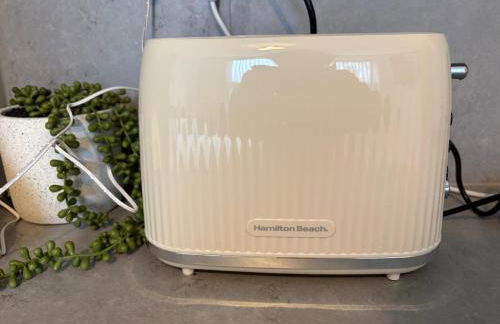 Stylish Studio flat 5, ensuite, kitchenette, Parking, Wifi,Smart TV,Nr Sandwell and Metropolitan Hospital - Foto 6