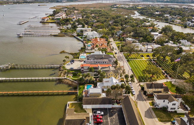 Eagles Nest at Villas on the Bay Retreat for 4! - Photo 41