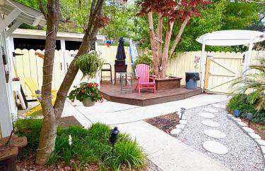 Romantic Beach Style Cottage close to everything! - Photo 21
