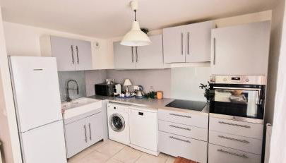 Appartement moderne 3 pièces avec parking privé - Foto 3