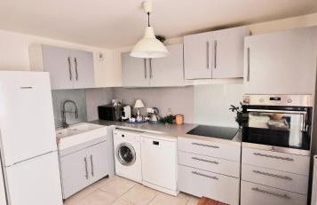 Appartement moderne 3 pièces avec parking privé - Foto 3