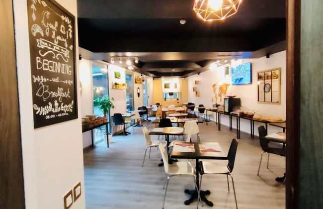 Standing Hôtel Suites by Actisource - Photo 19