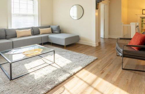 8BR at Tower Grove Park Sleeps 22 ABODEbucks - Photo 23