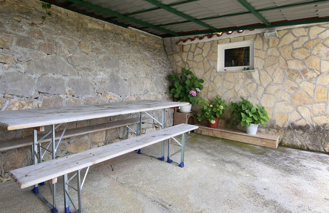 Modern Apartment in Kastel Stari - Photo 25